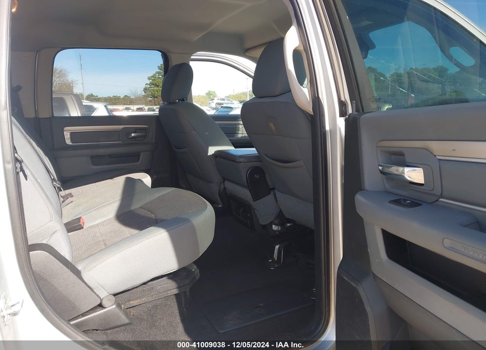 2014 RAM 3500 BIG HORN VIN: 3C63RRHL8EG128745