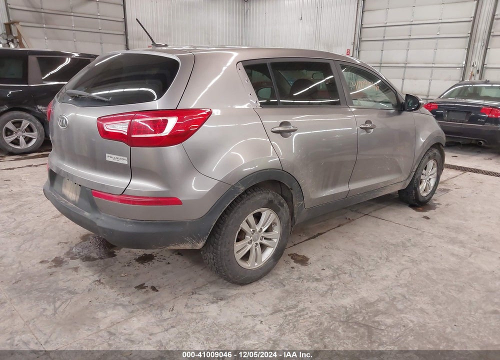 2011 KIA SPORTAGE LX VIN: KNDPB3A21B7082227