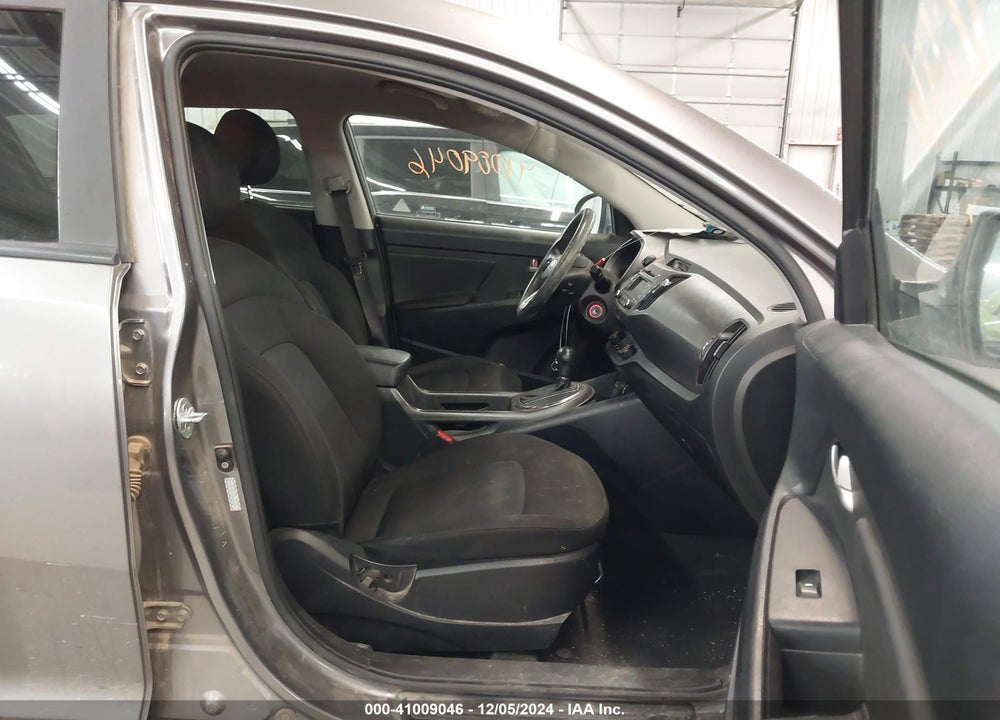 2011 KIA SPORTAGE LX VIN: KNDPB3A21B7082227