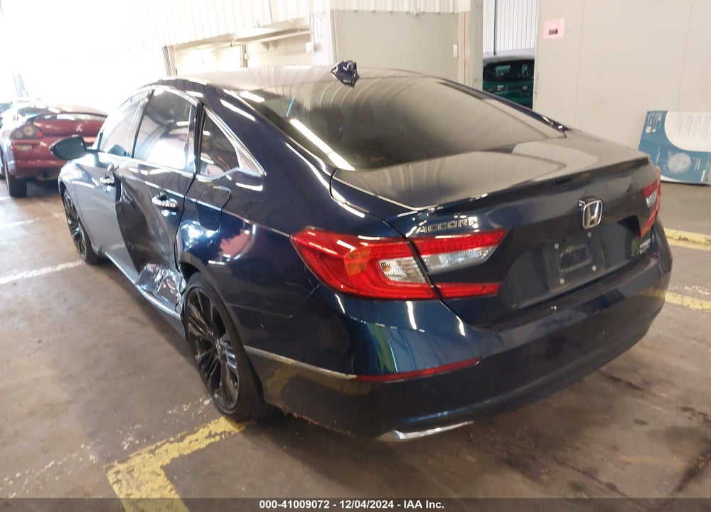 2018 HONDA ACCORD HYBRID TOURING VIN: 1HGCV3F92JA006045