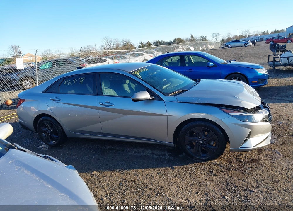 2022 HYUNDAI ELANTRA SEL VIN: 5NPLM4AG4NH059194