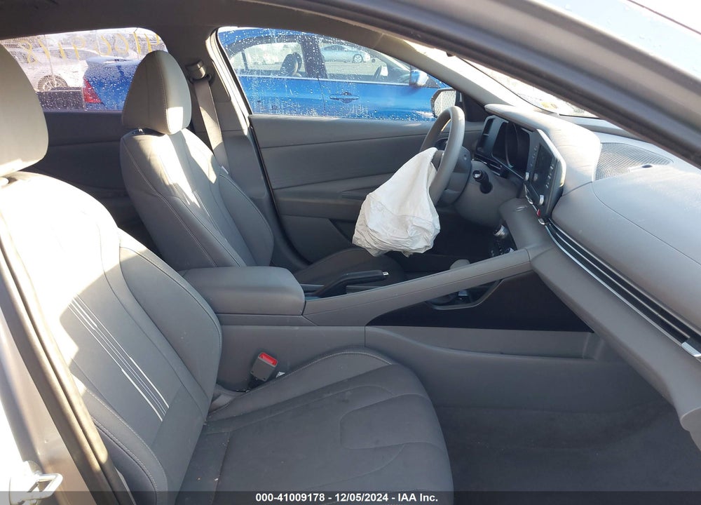 2022 HYUNDAI ELANTRA SEL VIN: 5NPLM4AG4NH059194
