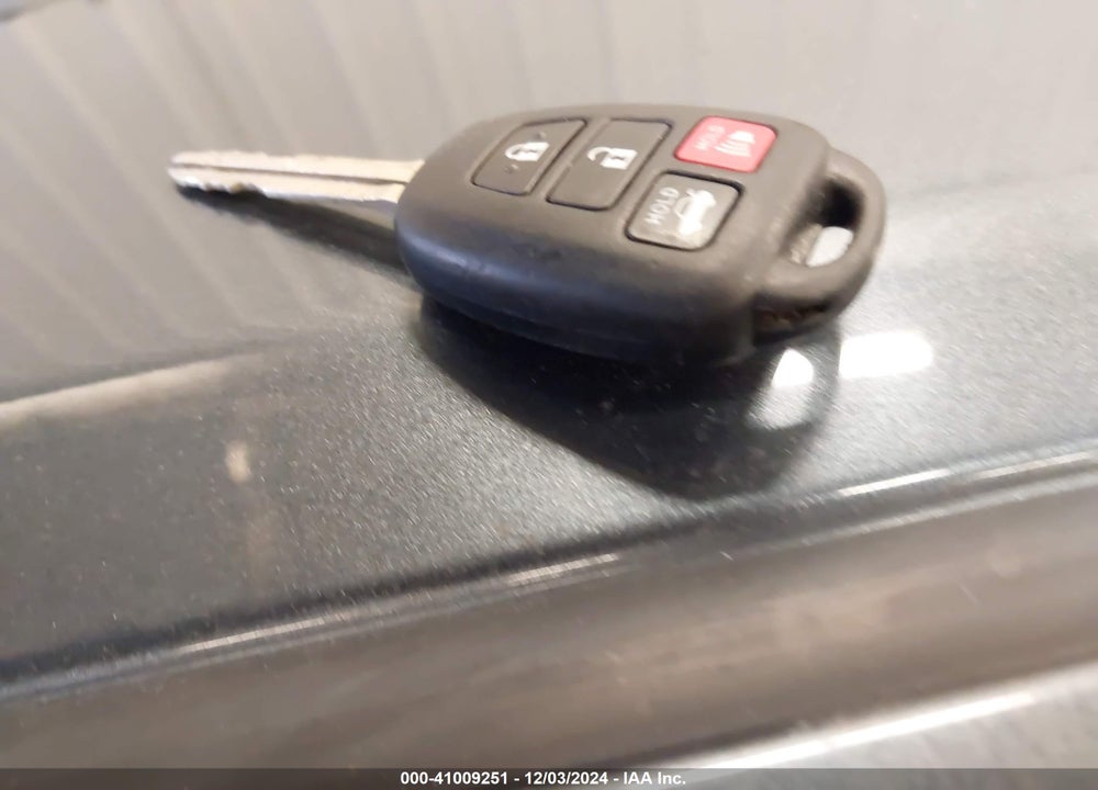 2018 TOYOTA COROLLA VIN: 2T1BURHEXJC099743