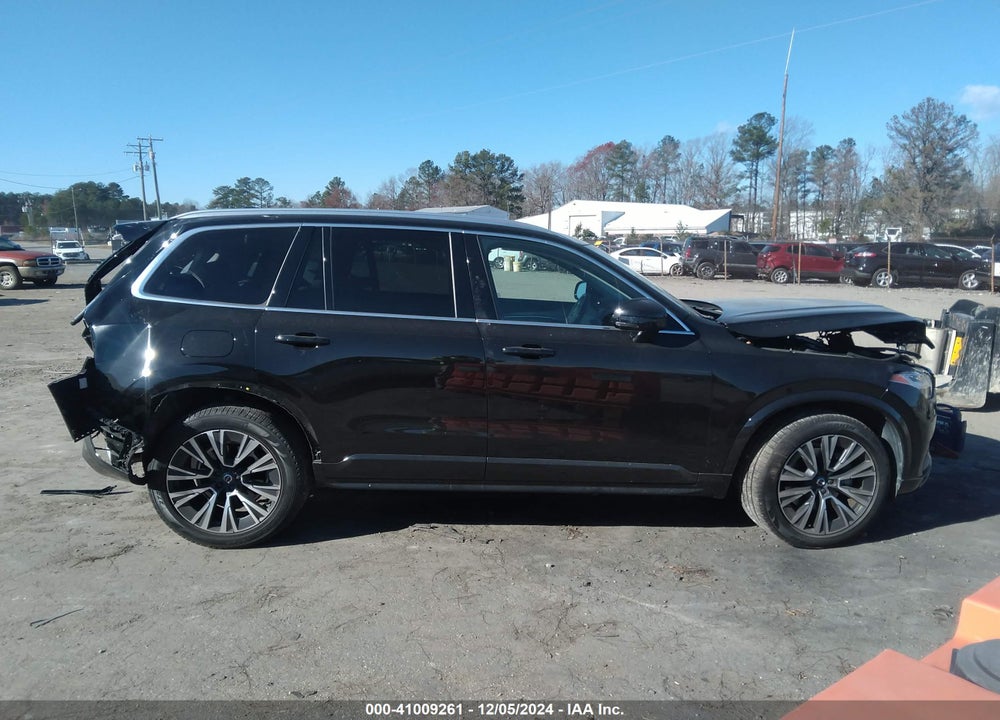 2022 VOLVO XC90 T5 MOMENTUM 7 PASSENGER VIN: YV4102CK8N1789154