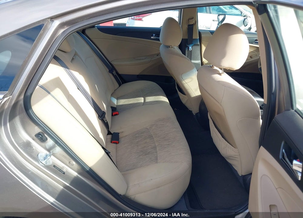 2014 HYUNDAI SONATA GLS VIN: 5NPEB4AC8EH921912