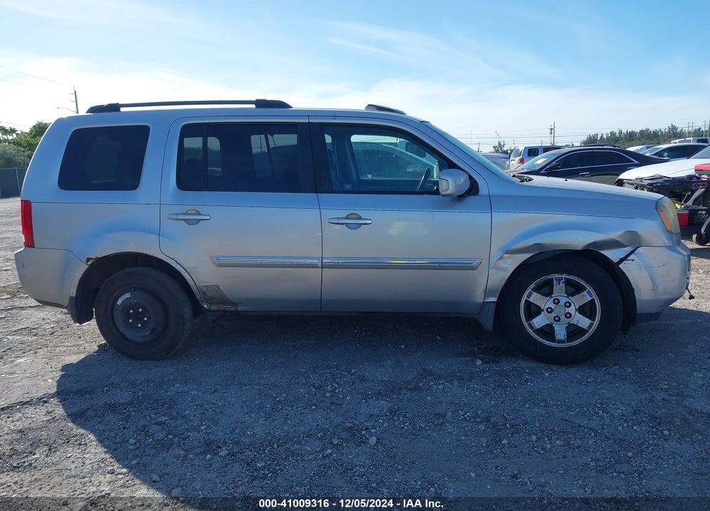 2010 HONDA PILOT TOURING VIN: 5FNYF3H98AB012020