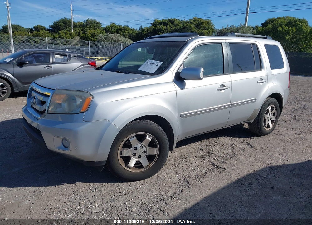 2010 HONDA PILOT TOURING VIN: 5FNYF3H98AB012020