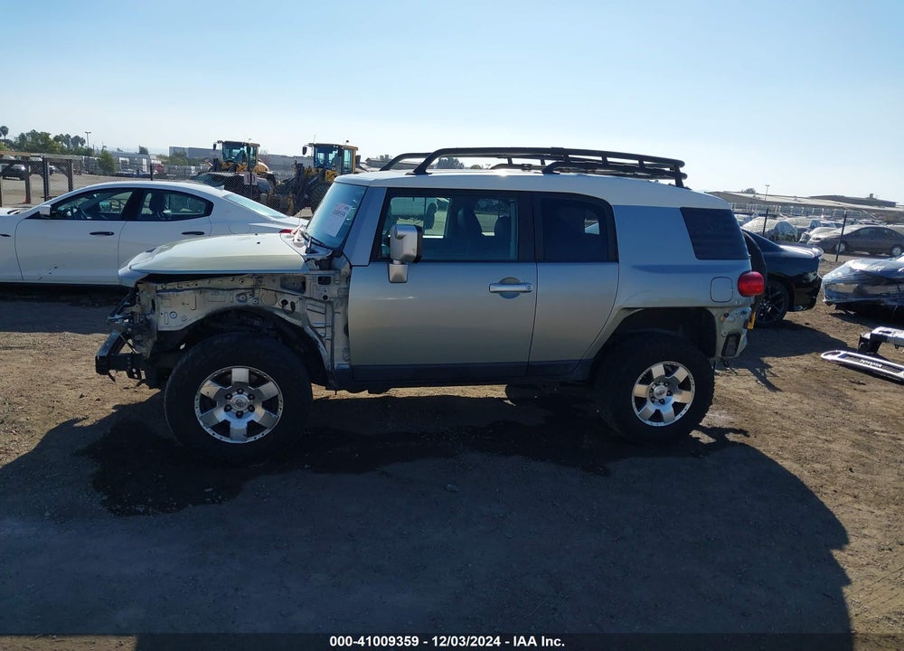 2010 TOYOTA FJ CRUISER VIN: JTEBU4BF4AK084623