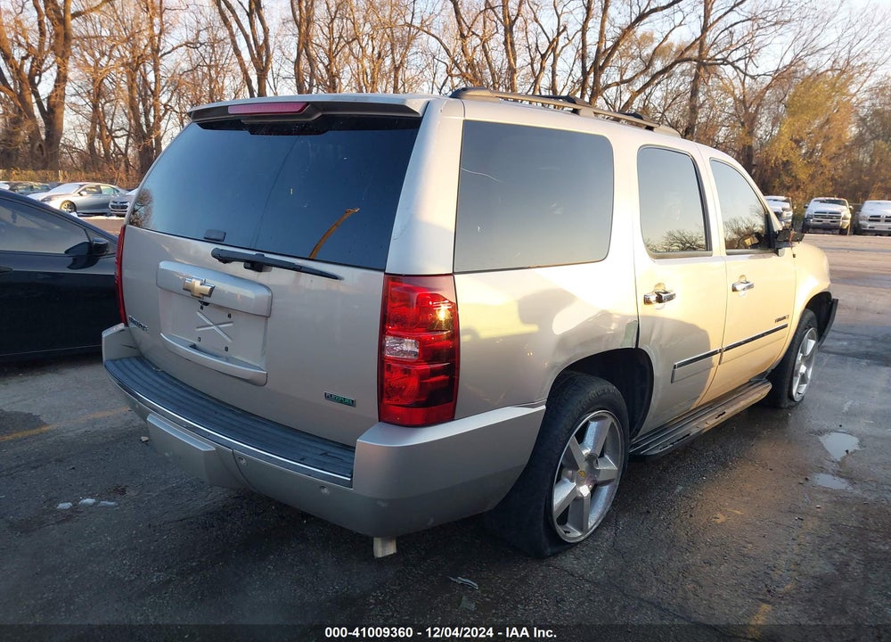 2009 CHEVROLET TAHOE LTZ VIN: 1GNFK33059R209705