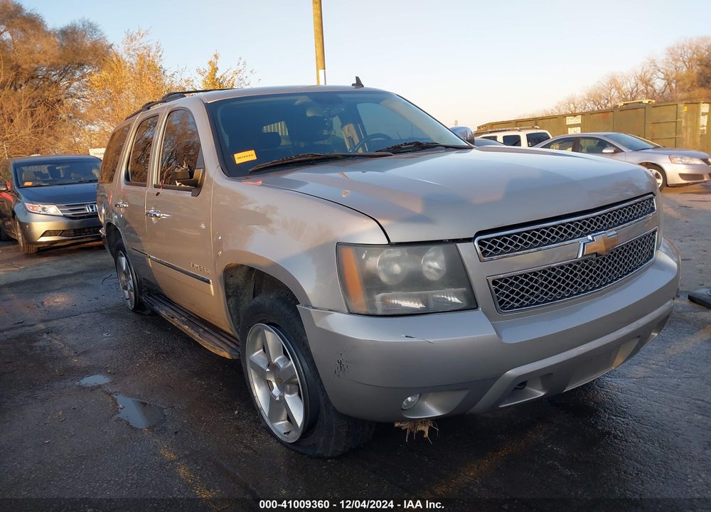 2009 CHEVROLET TAHOE LTZ VIN: 1GNFK33059R209705