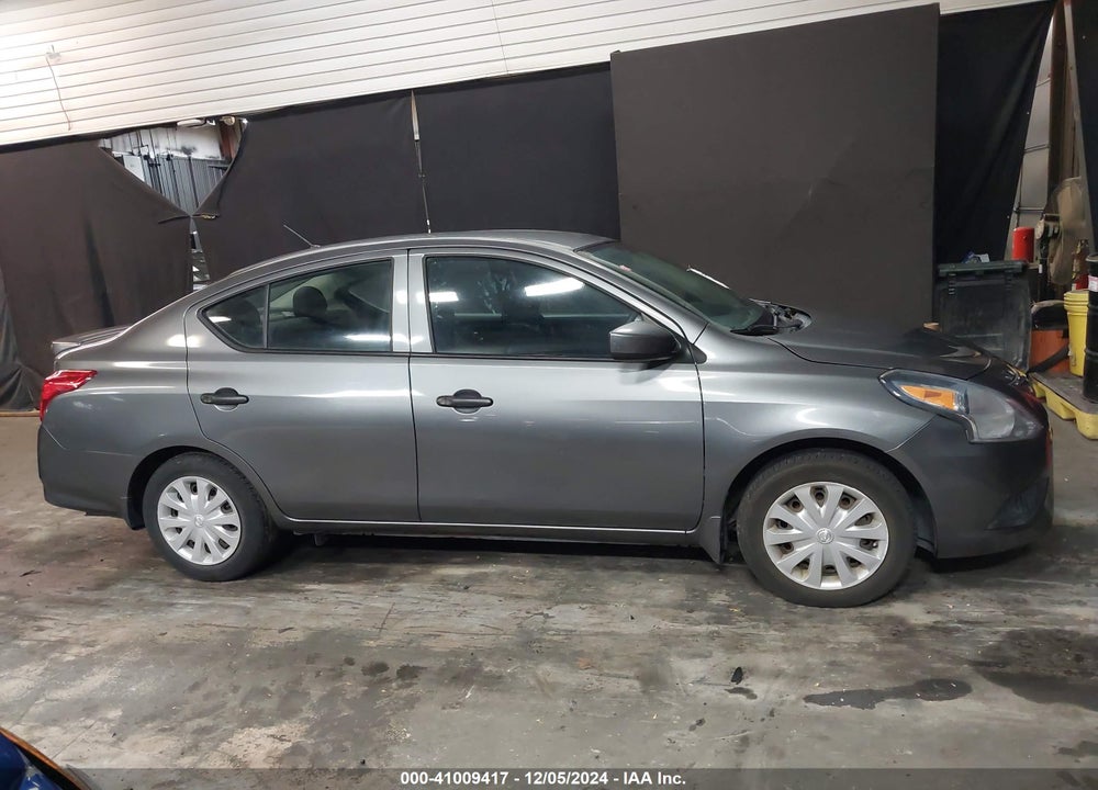 2016 NISSAN VERSA 1.6 S+ VIN: 3N1CN7AP1GL837987