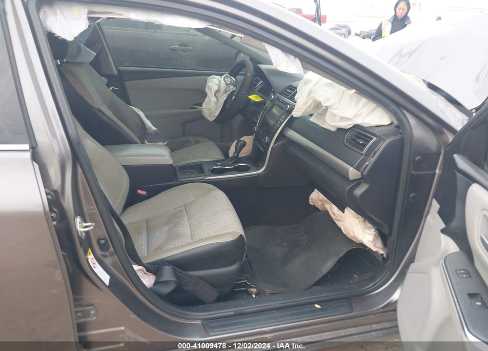 2015 TOYOTA CAMRY SE VIN: 4T1BF1FK1FU040896