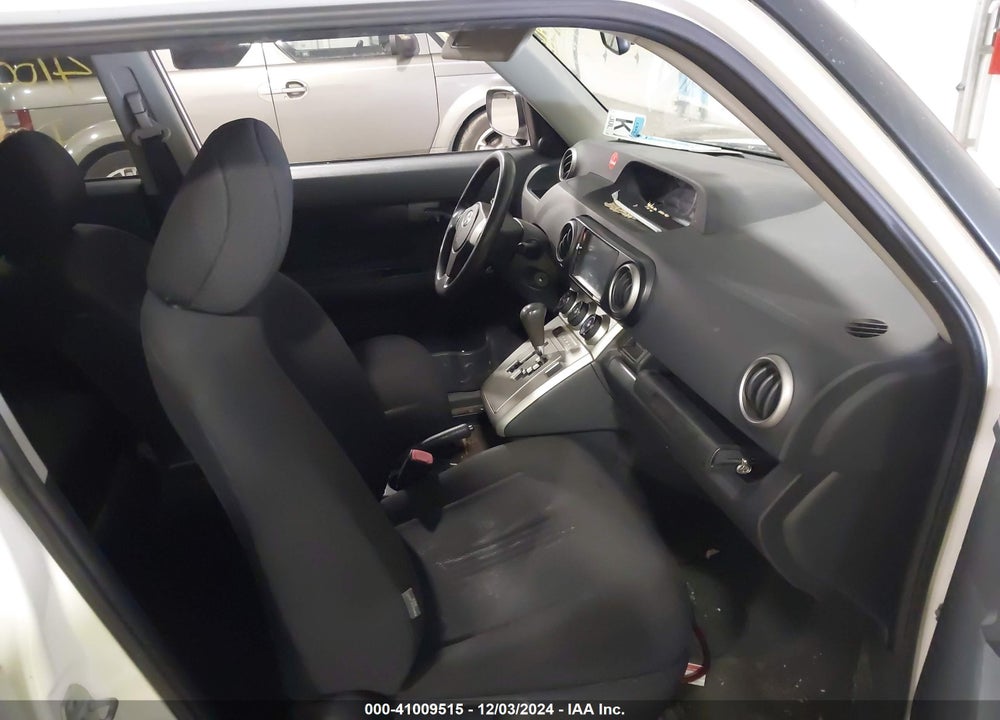 2008 SCION XB VIN: JTLKE50E181024093