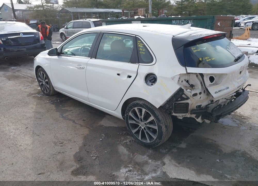 2018 HYUNDAI ELANTRA GT VIN: KMHH35LE7JU069322