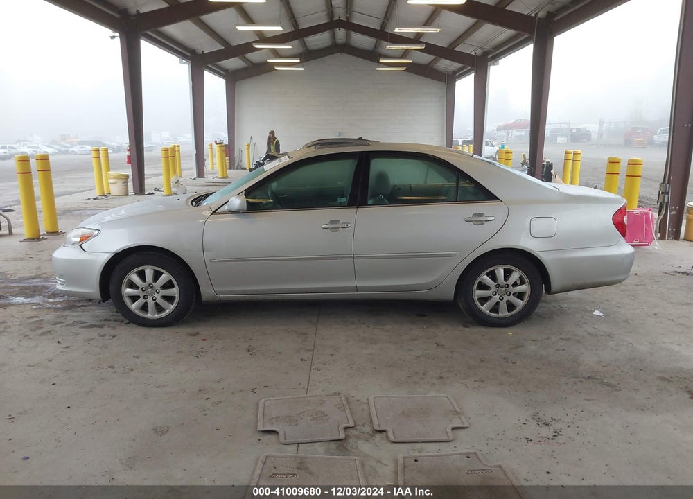 2002 TOYOTA CAMRY XLE VIN: 4T1BE32K92U590183
