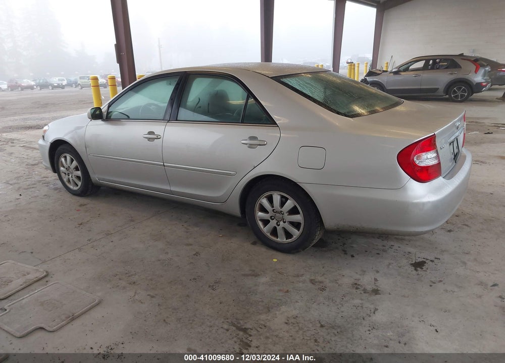 2002 TOYOTA CAMRY XLE VIN: 4T1BE32K92U590183