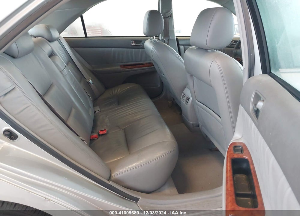 2002 TOYOTA CAMRY XLE VIN: 4T1BE32K92U590183