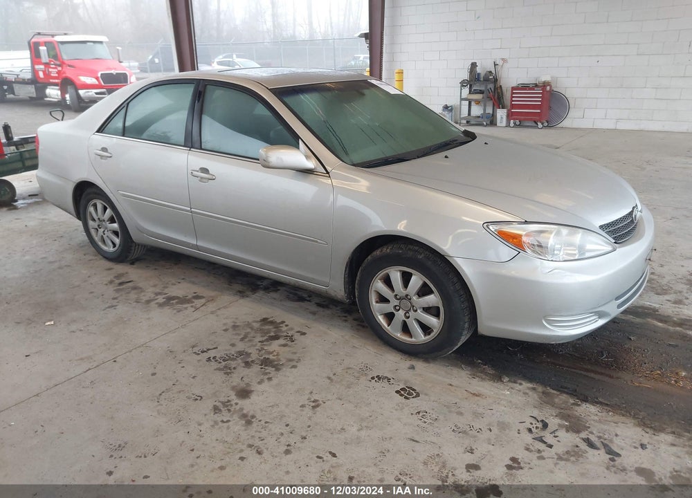 2002 TOYOTA CAMRY XLE VIN: 4T1BE32K92U590183