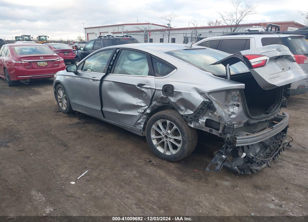 2020 FORD FUSION VIN: 3FA6P0HD7LR109949