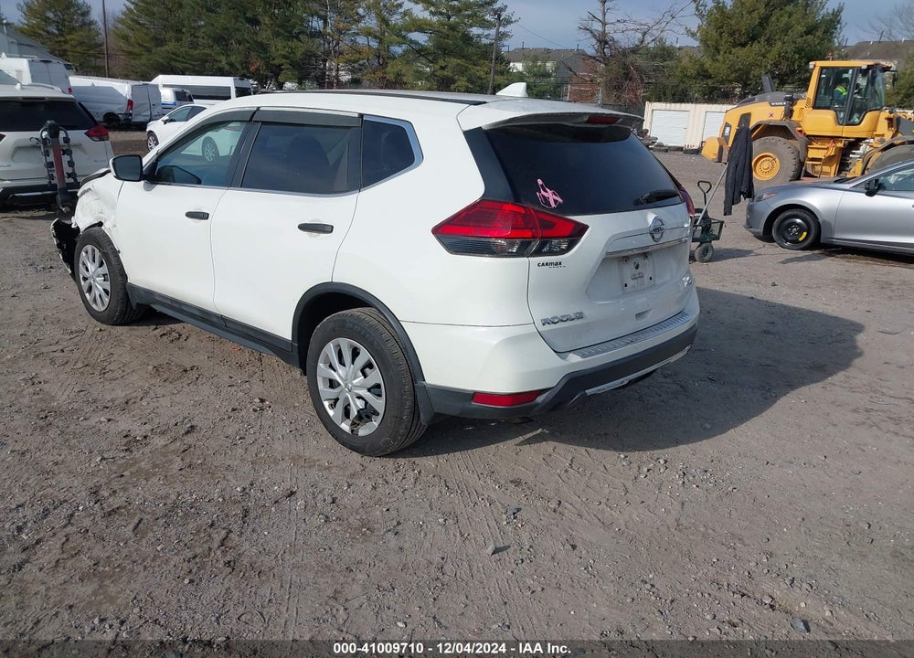 2017 NISSAN ROGUE S VIN: 5N1AT2MM0HC792385