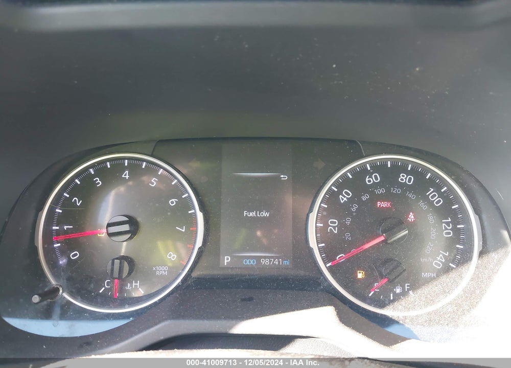 2019 TOYOTA RAV4 LE VIN: JTMF1RFV2KD504639