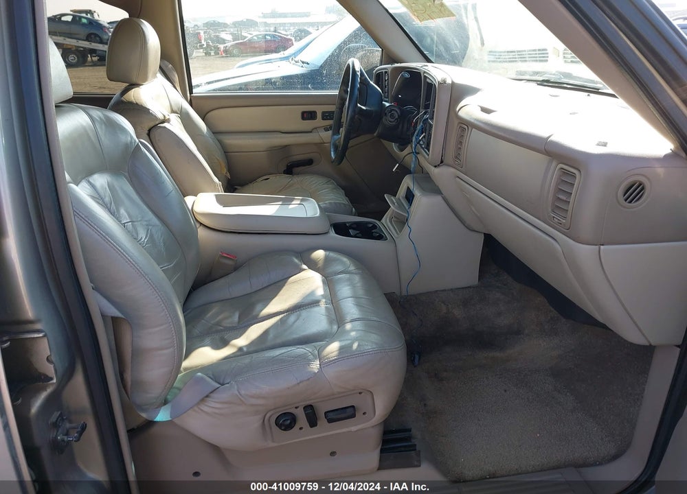 2001 CHEVROLET TAHOE LT VIN: 1GNEK13T31R134484