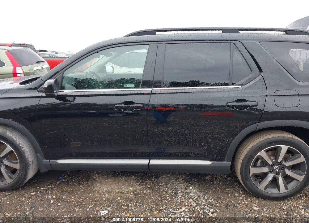 2023 HONDA PILOT 2WD TOURING VIN: 5FNYG2H78PB011366