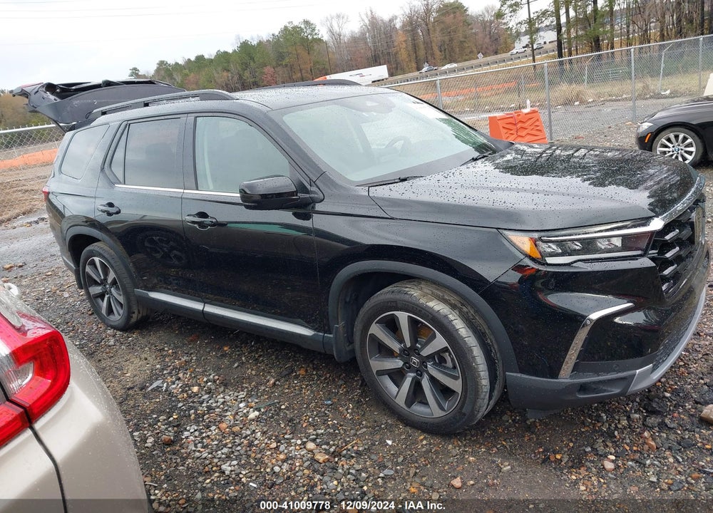 2023 HONDA PILOT 2WD TOURING VIN: 5FNYG2H78PB011366