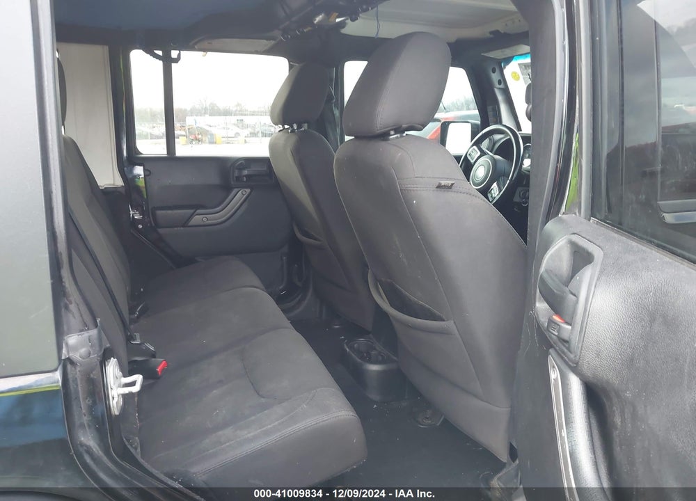 2015 JEEP WRANGLER UNLIMITED SPORT VIN: 1C4HJWDG7FL657136