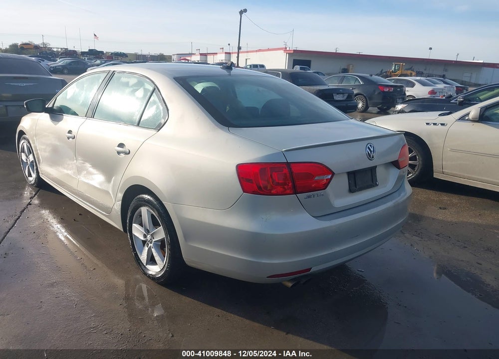2012 VOLKSWAGEN JETTA TDI VIN: 3VWLL7AJ3CM073575