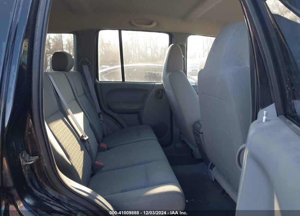 2005 JEEP LIBERTY SPORT VIN: 1J4GL48K55W507140
