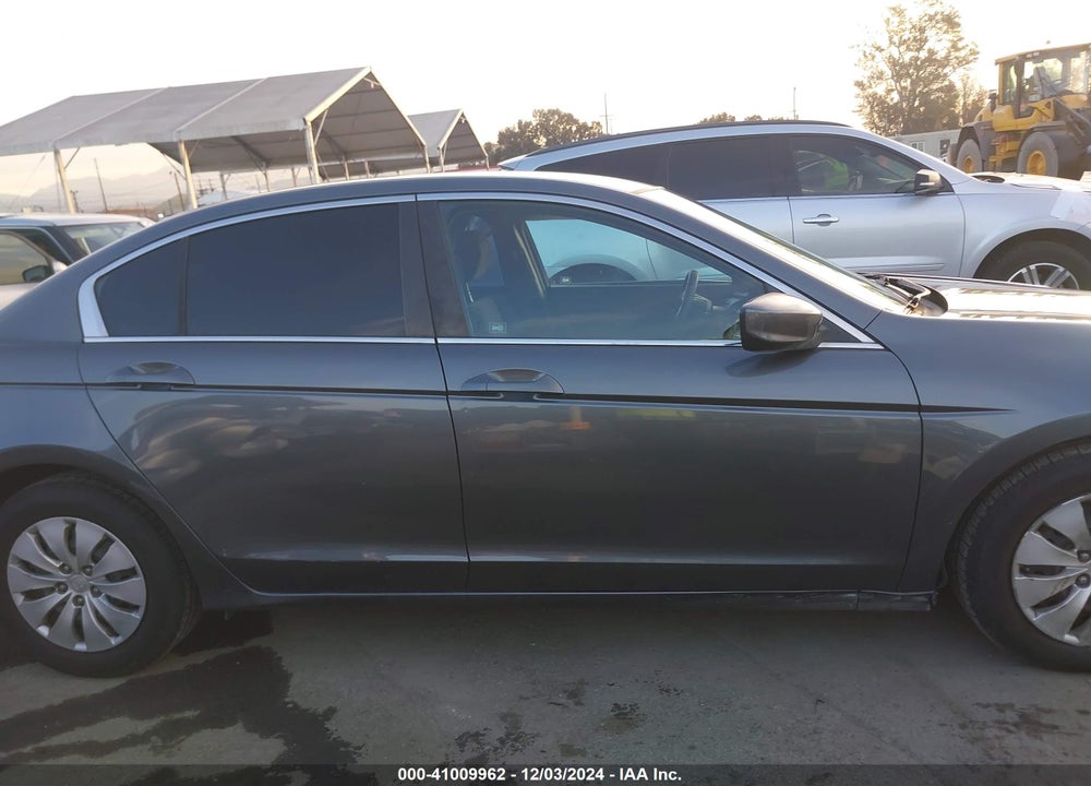 2009 HONDA ACCORD 2.4 LX VIN: 1HGCP26359A175178