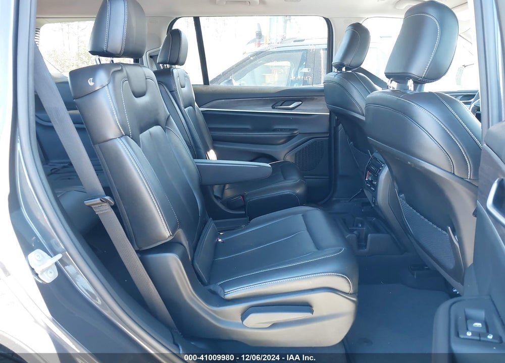 2023 JEEP GRAND CHEROKEE L LIMITED 4X4 VIN: 1C4RJKBG0P8881546