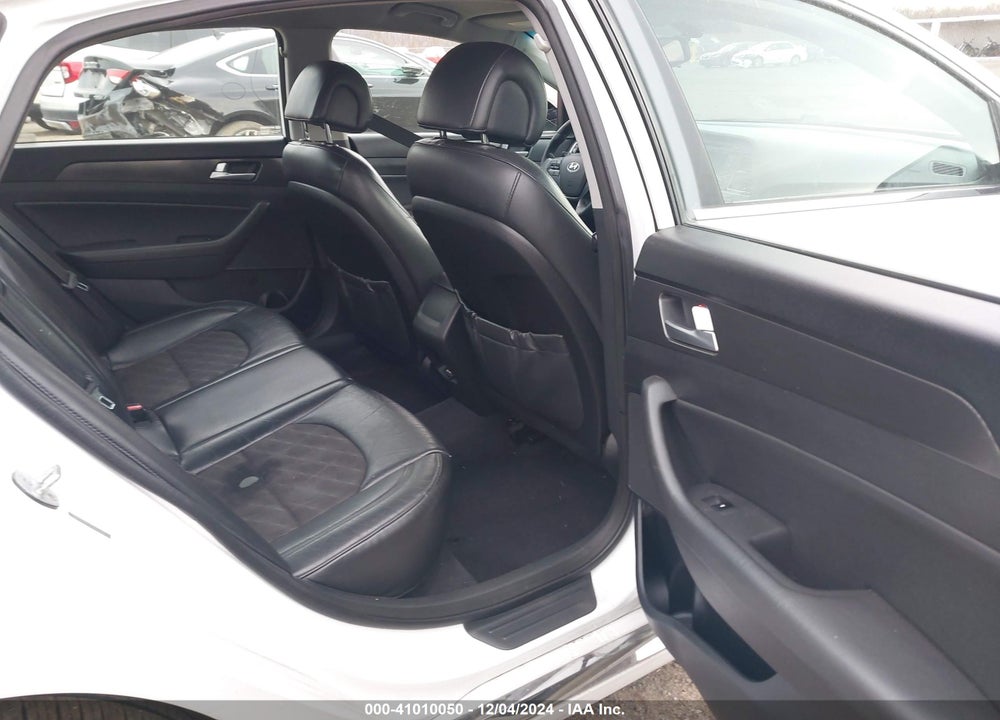 2015 HYUNDAI SONATA SPORT VIN: 5NPE34AF5FH075313