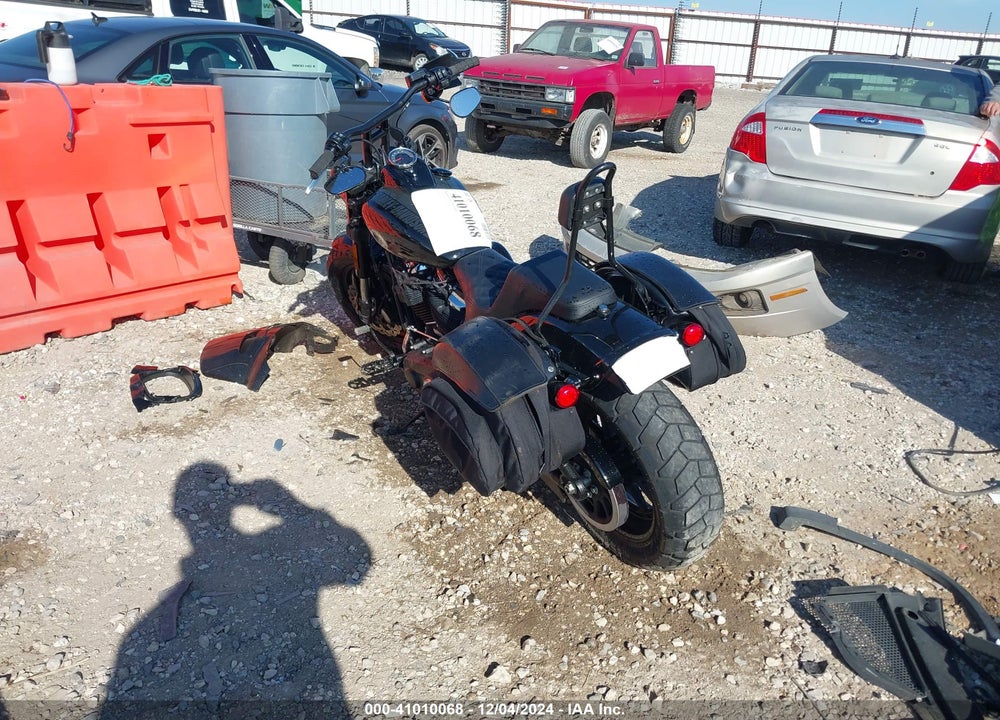 2018 HARLEY-DAVIDSON FXFB FAT BOB VIN: 1HD1YKJ15JC042923