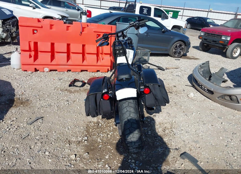 2018 HARLEY-DAVIDSON FXFB FAT BOB VIN: 1HD1YKJ15JC042923