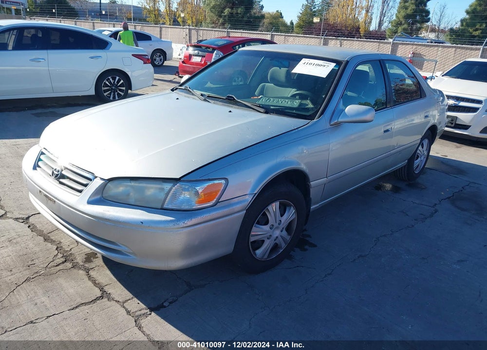 2001 TOYOTA CAMRY LE VIN: JT2BG22K110605735