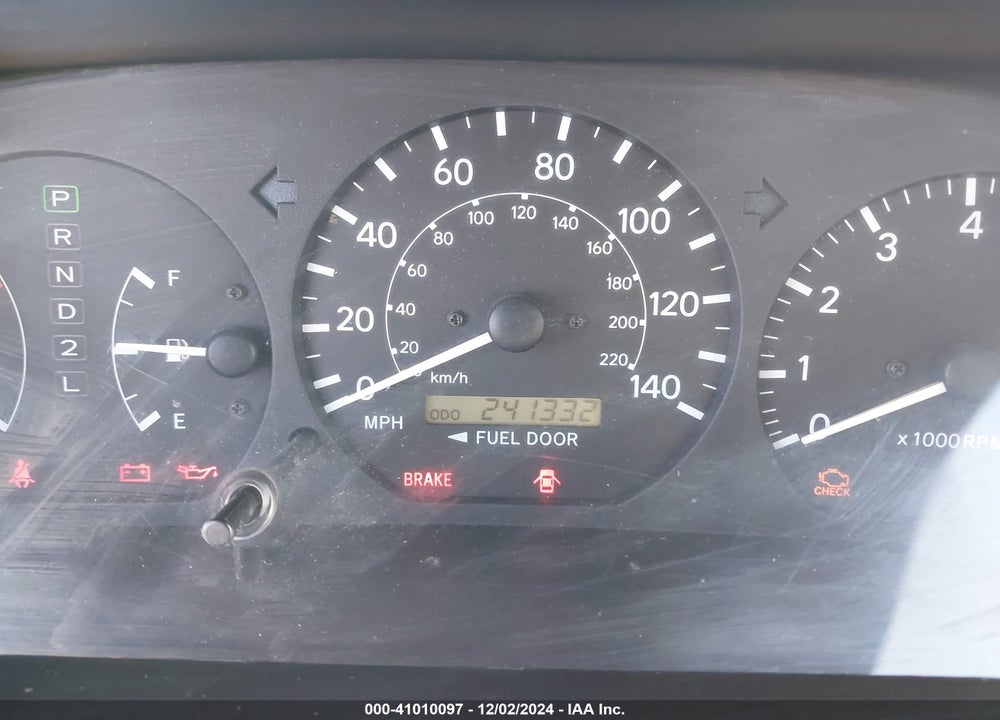 2001 TOYOTA CAMRY LE VIN: JT2BG22K110605735