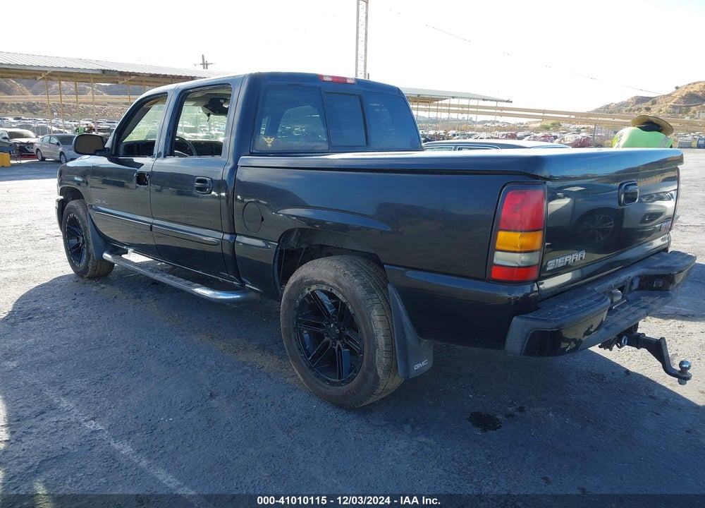 2005 GMC SIERRA 1500 DENALI VIN: 2GTEK63N651372738