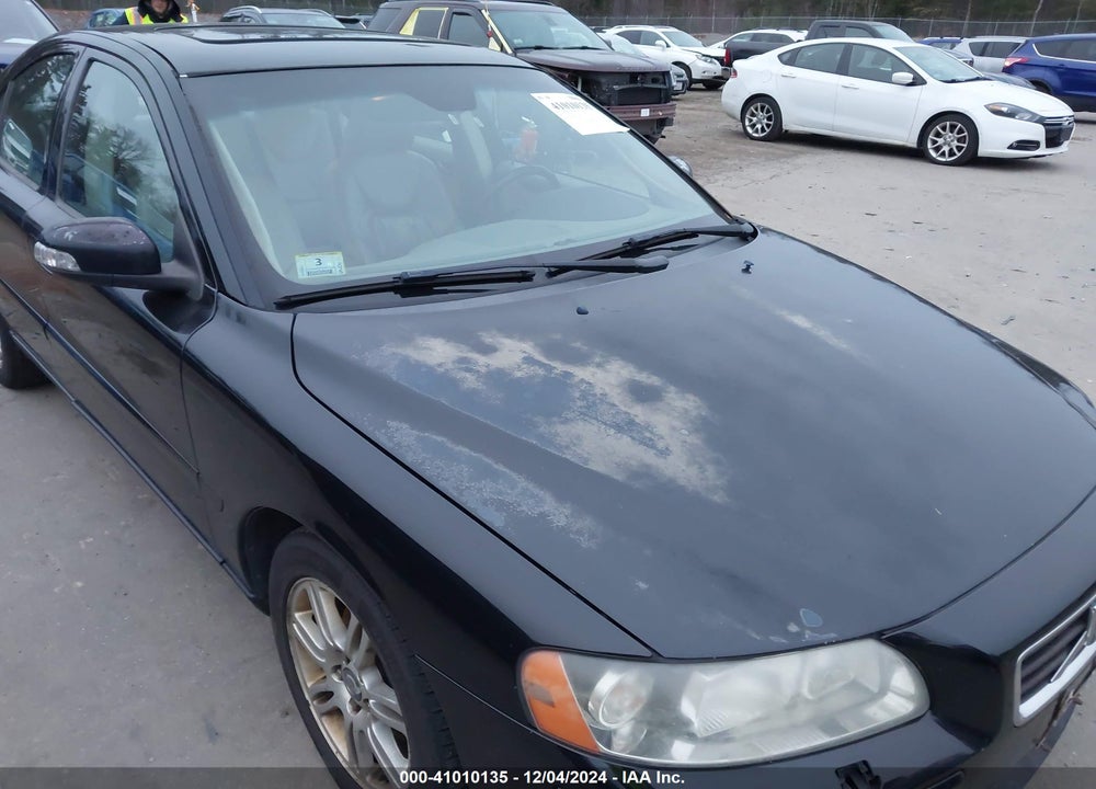 2008 VOLVO S60 2.5T VIN: YV1RH592582688332