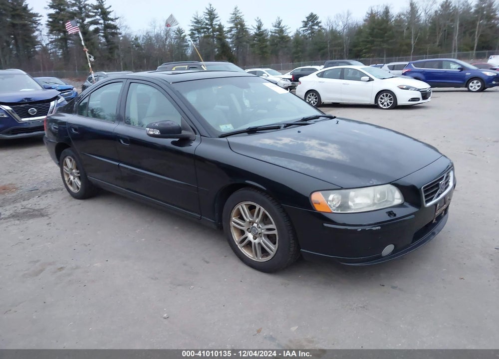 2008 VOLVO S60 2.5T VIN: YV1RH592582688332