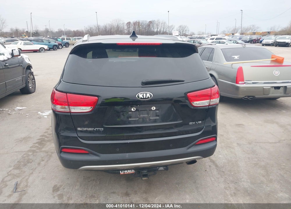2017 KIA SORENTO 3.3L EX VIN: 5XYPH4A50HG319462