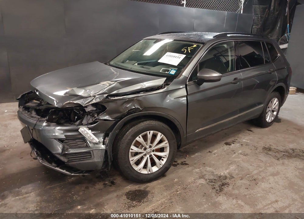 2018 VOLKSWAGEN TIGUAN 2.0T SE/2.0T SEL VIN: 3VV2B7AX1JM113625