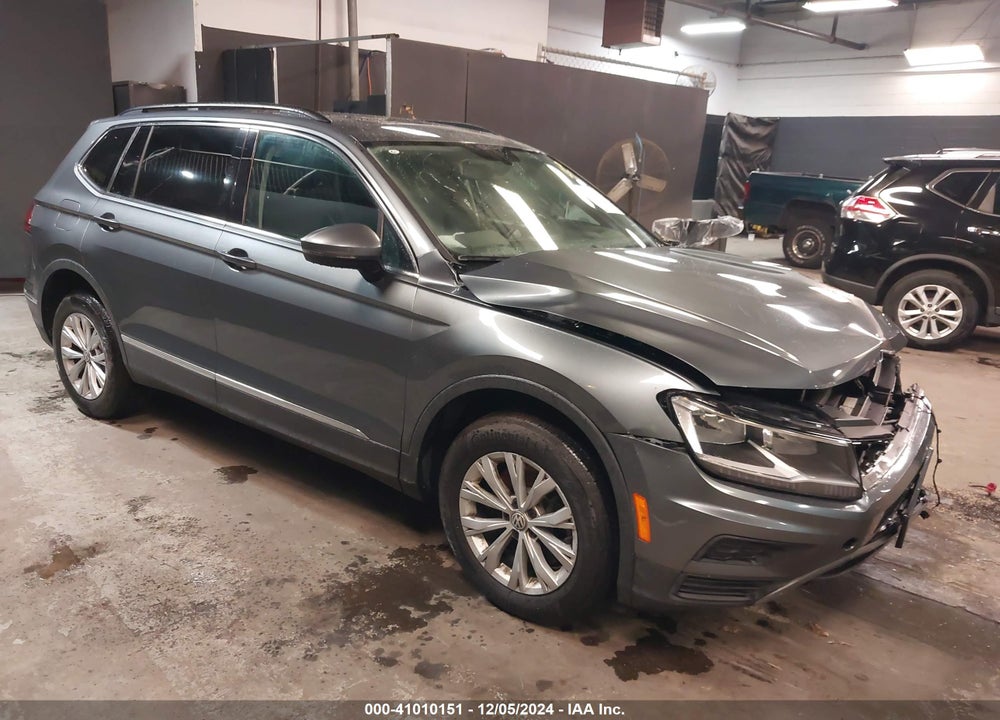 2018 VOLKSWAGEN TIGUAN 2.0T SE/2.0T SEL VIN: 3VV2B7AX1JM113625