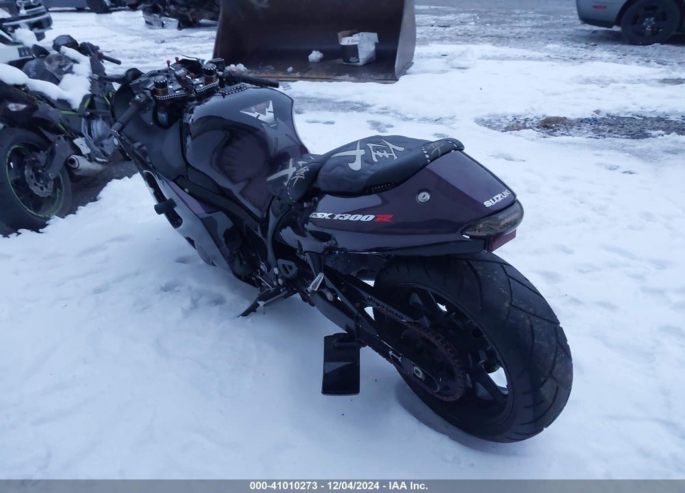 2004 SUZUKI GSX1300 R VIN: JS1GW71A242104250