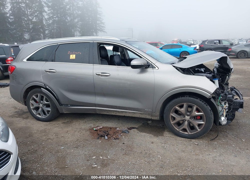 2016 KIA SORENTO 3.3L SX VIN: 5XYPKDA52GG164803