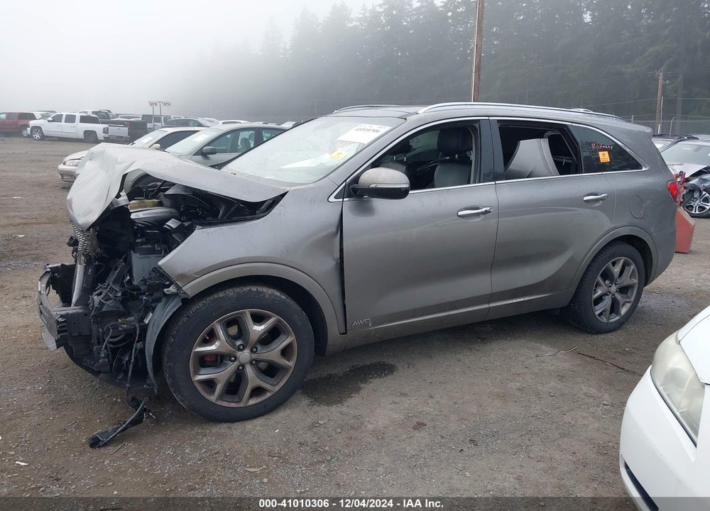 2016 KIA SORENTO 3.3L SX VIN: 5XYPKDA52GG164803
