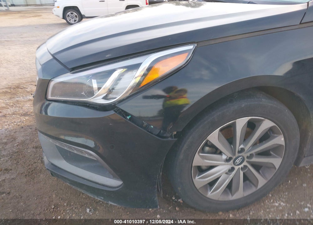 2017 HYUNDAI SONATA SPORT VIN: 5NPE34AFXHH557391