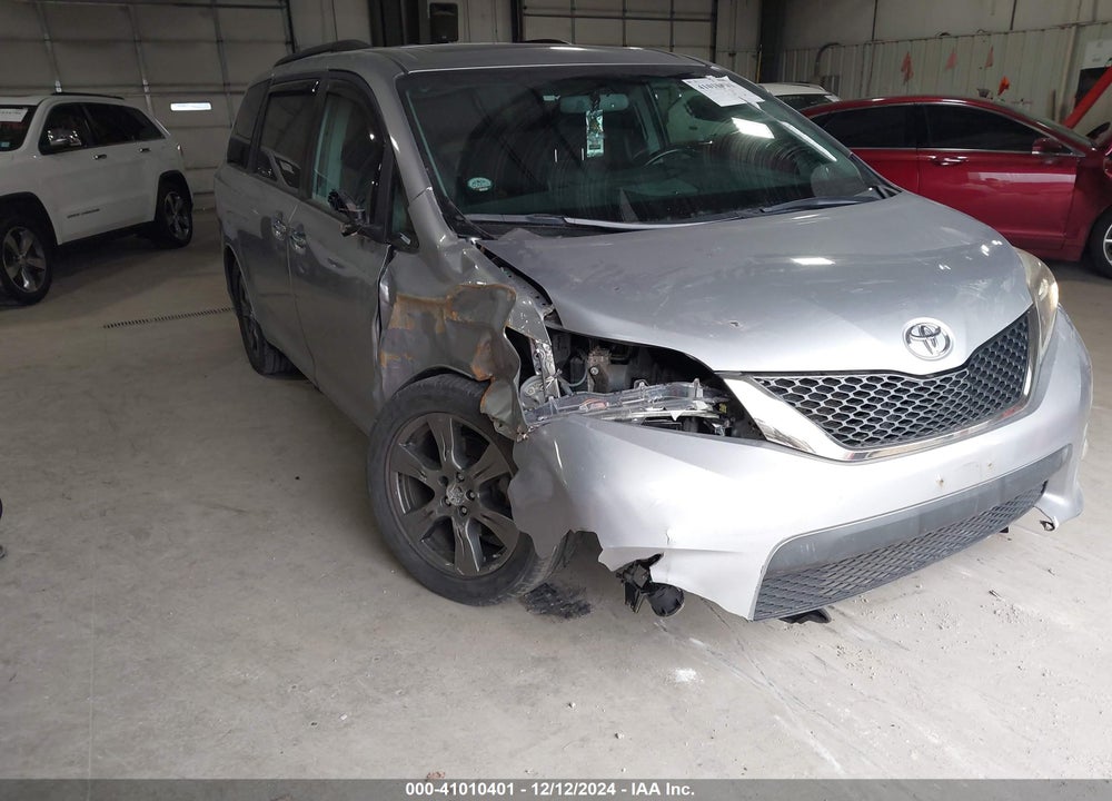 2017 TOYOTA SIENNA SE VIN: 5TDXZ3DC9HS885348