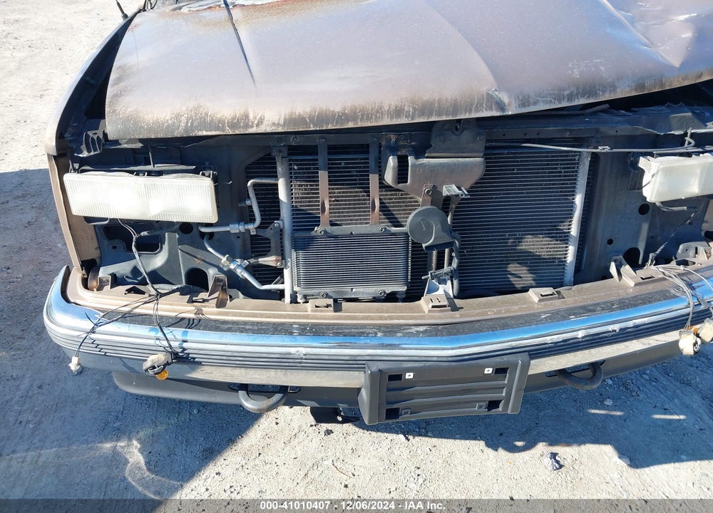 1999 CHEVROLET TAHOE VIN: 3GNEK18R4XG113522